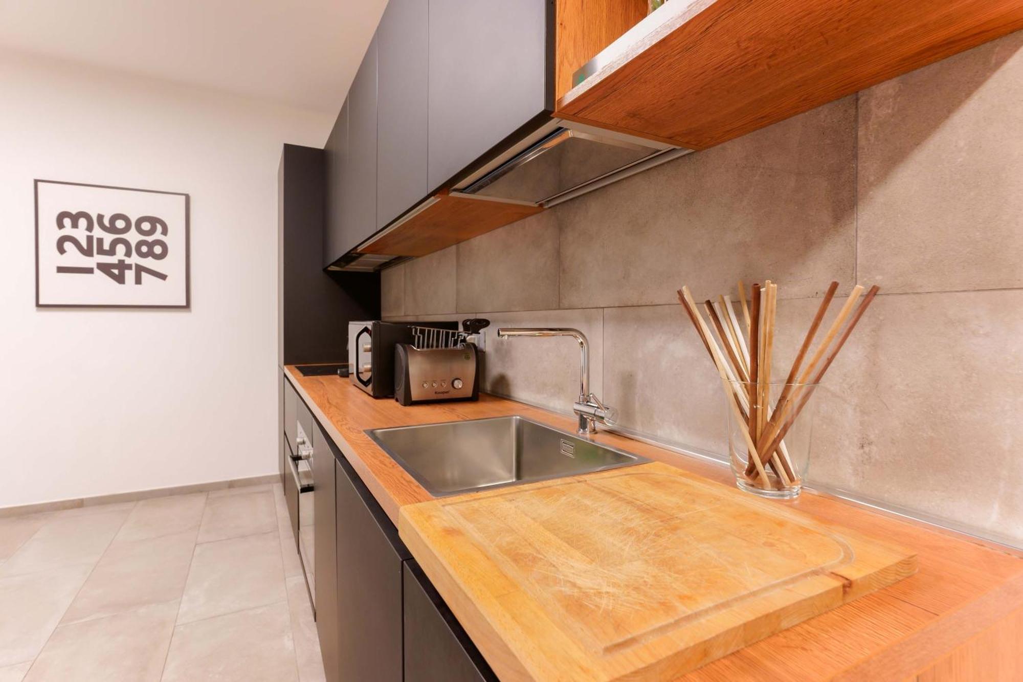 Sette Chiese Apartments Болоня Екстериор снимка